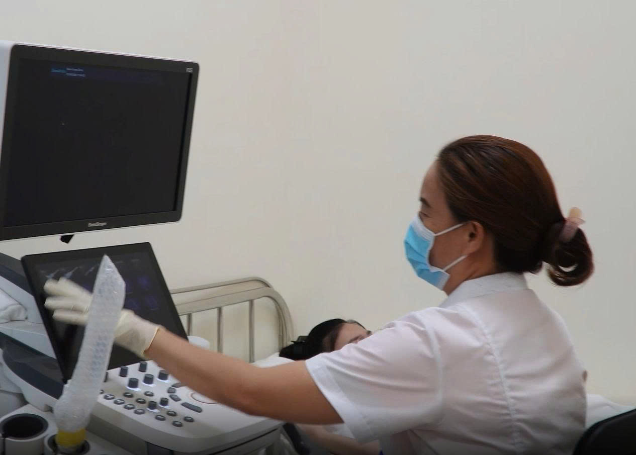 Máy siêu âm màu 4D